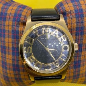 Marc Jacobs Women’s Black Leather with Clear Face